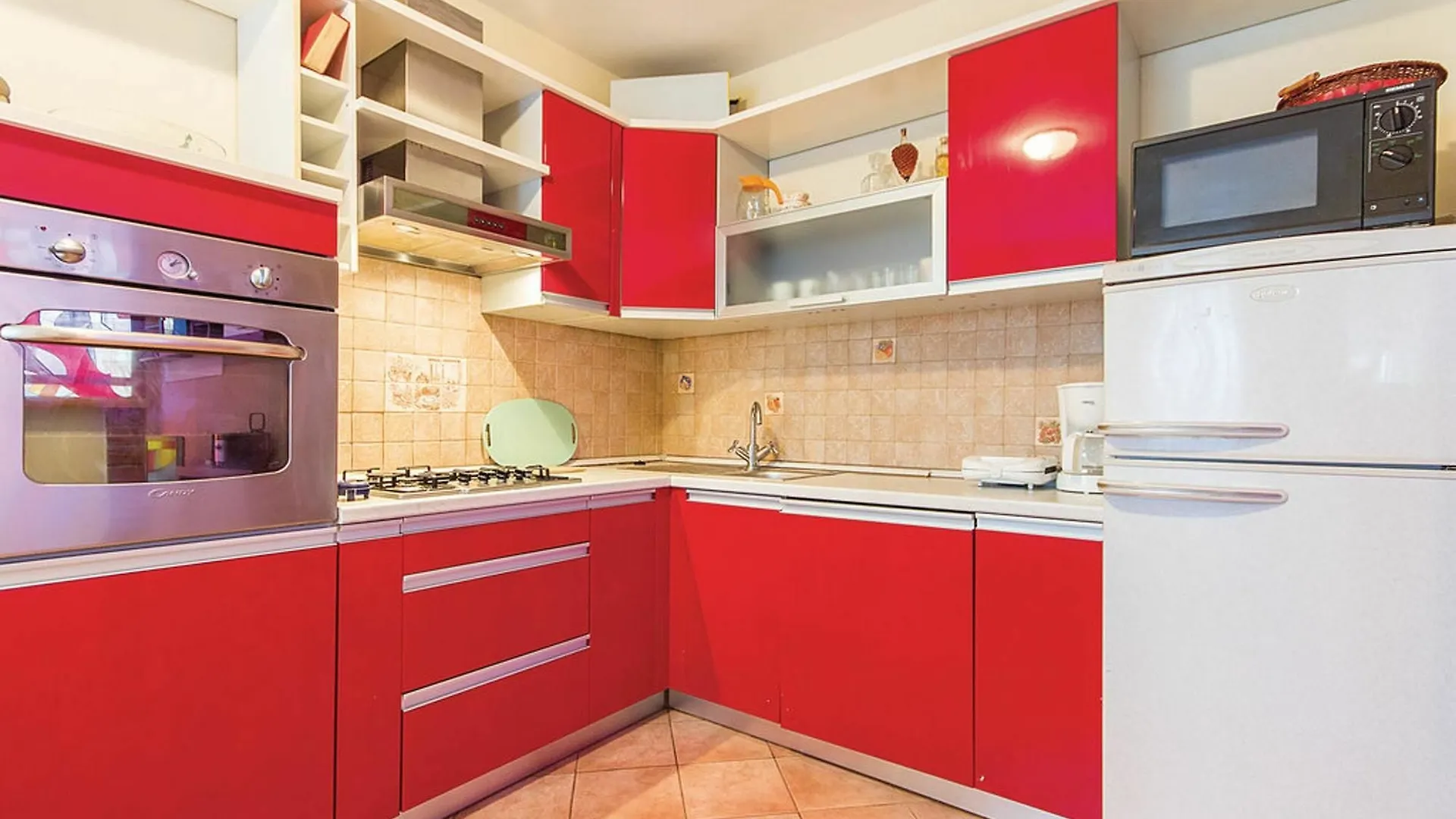 Apartment With 2 Bedrooms In Fazana, With Furnished Terrace And Wifi プーラ 0*,  クロアチア